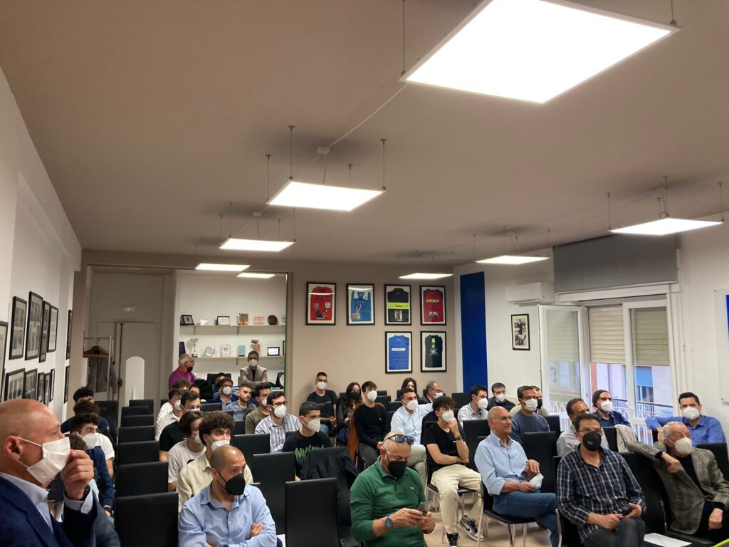 L’arbitraggio e Francesco Cosso: Spingere al massimo e credere sempre in una passione che ci rende vivi. - 9 - AIA – Sezione di Lamezia Terme L’arbitraggio e Francesco Cosso: Spingere al massimo e credere sempre in una passione che ci rende vivi. - 8 - AIA – Sezione di Lamezia Terme