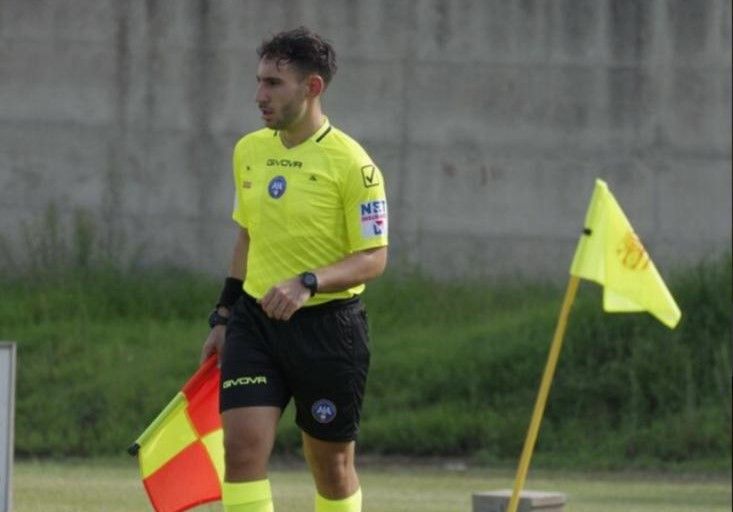 Gianluca Renda in campo per la Finale di Coppa Italia di Eccellenza e Promozione. - 3 - AIA – Sezione di Lamezia Terme Gianluca Renda in campo per la Finale di Coppa Italia di Eccellenza e Promozione. - 2 - AIA – Sezione di Lamezia Terme