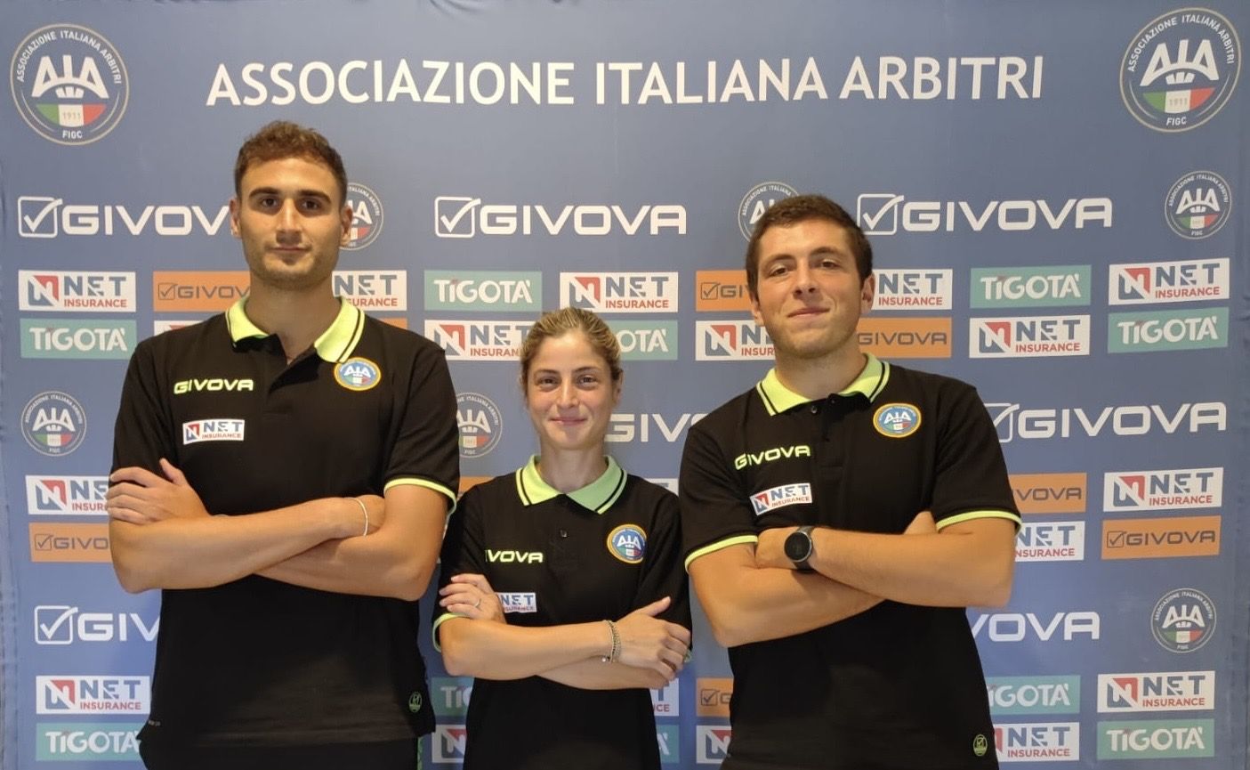 Concluso il Raduno della CAN D. Martina, Pasquale, Lorenzo, Fabrizio e Giovanni ai blocchi di partenza. - 3 - AIA – Sezione di Lamezia Terme Concluso il Raduno della CAN D. Martina, Pasquale, Lorenzo, Fabrizio e Giovanni ai blocchi di partenza. - 2 - AIA – Sezione di Lamezia Terme