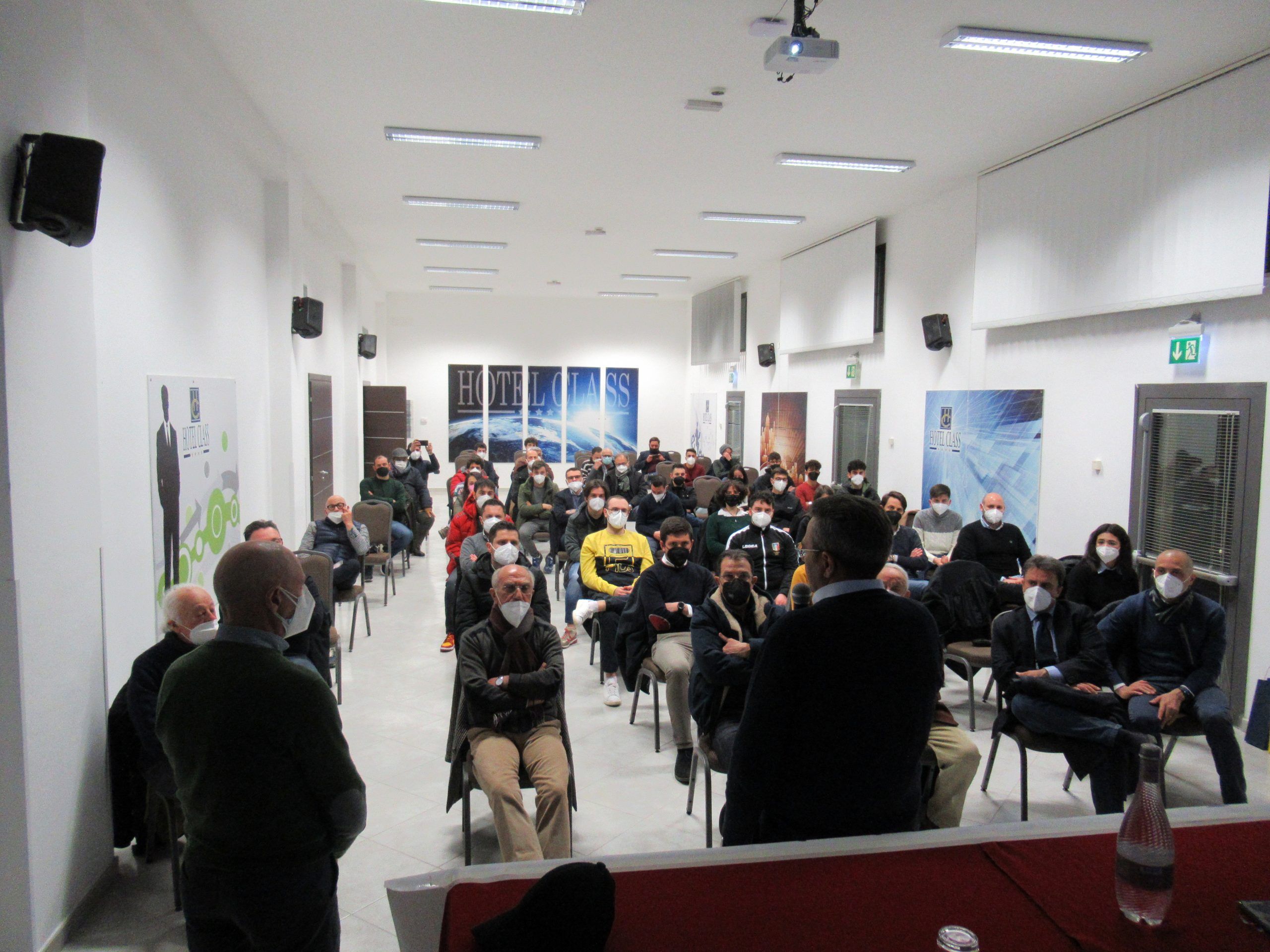 RTO PLENARIA CON IL PRESIDENTE DEL CRA CALABRIA FRANCESCO LONGO - 3 - AIA – Sezione di Lamezia Terme RTO PLENARIA CON IL PRESIDENTE DEL CRA CALABRIA FRANCESCO LONGO - 2 - AIA – Sezione di Lamezia Terme