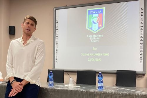 L’arbitraggio e Francesco Cosso: Spingere al massimo e credere sempre in una passione che ci rende vivi. - - AIA – Sezione di Lamezia Terme