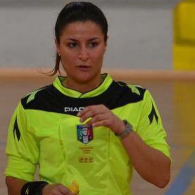 Super Coppa della Regione C5.....arbitra Lucy - 3 - AIA – Sezione di Lamezia Terme Super Coppa della Regione C5.....arbitra Lucy - 2 - AIA – Sezione di Lamezia Terme