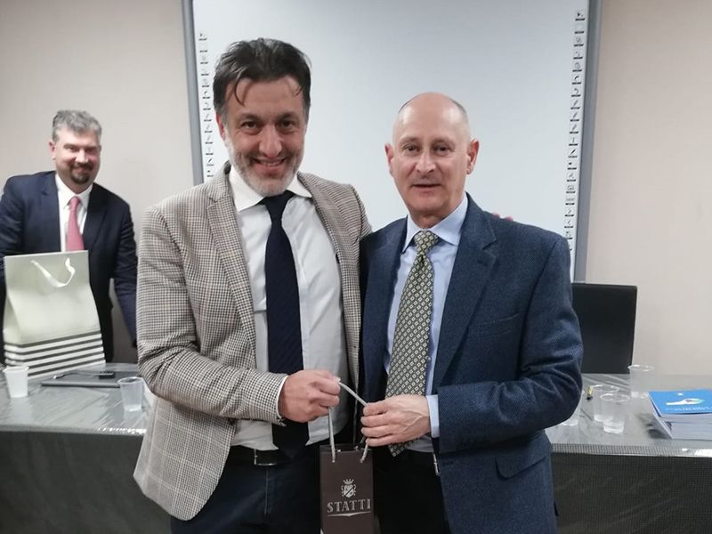Fatture elettroniche, evento formativo con Cumbo del SIN - 3 - AIA – Sezione di Lamezia Terme Fatture elettroniche, evento formativo con Cumbo del SIN - 2 - AIA – Sezione di Lamezia Terme
