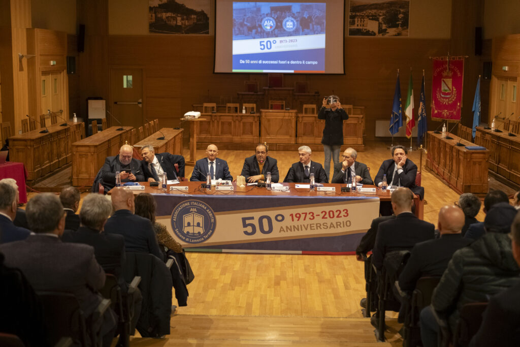 Tra ospiti illustri e premiazioni la celebrazione dei primi 50 anni di storia sezionale. - 4 - AIA – Sezione di Lamezia Terme