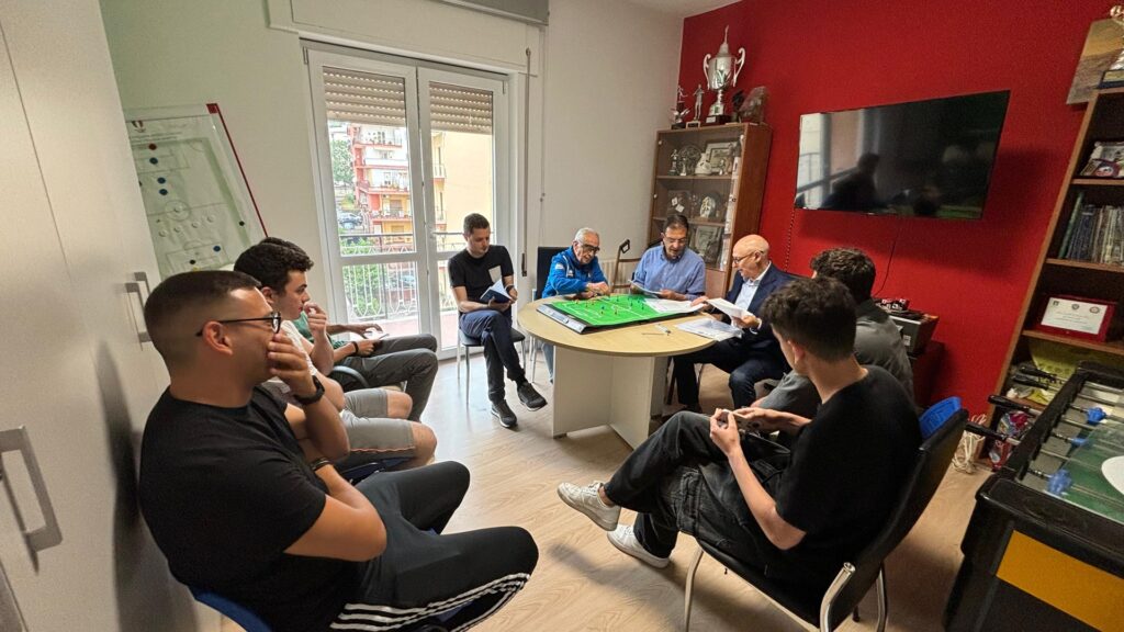 Undici nuovi arbitri per la nostra Sezione! - 5 - AIA – Sezione di Lamezia Terme Undici nuovi arbitri per la nostra Sezione! - 4 - AIA – Sezione di Lamezia Terme