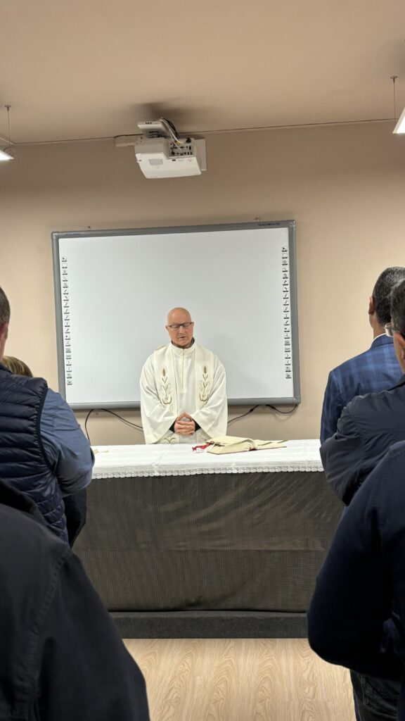 "Un momento di forte spirito associativo" per gli associati lametini. - 5 - AIA – Sezione di Lamezia Terme "Un momento di forte spirito associativo" per gli associati lametini. - 4 - AIA – Sezione di Lamezia Terme