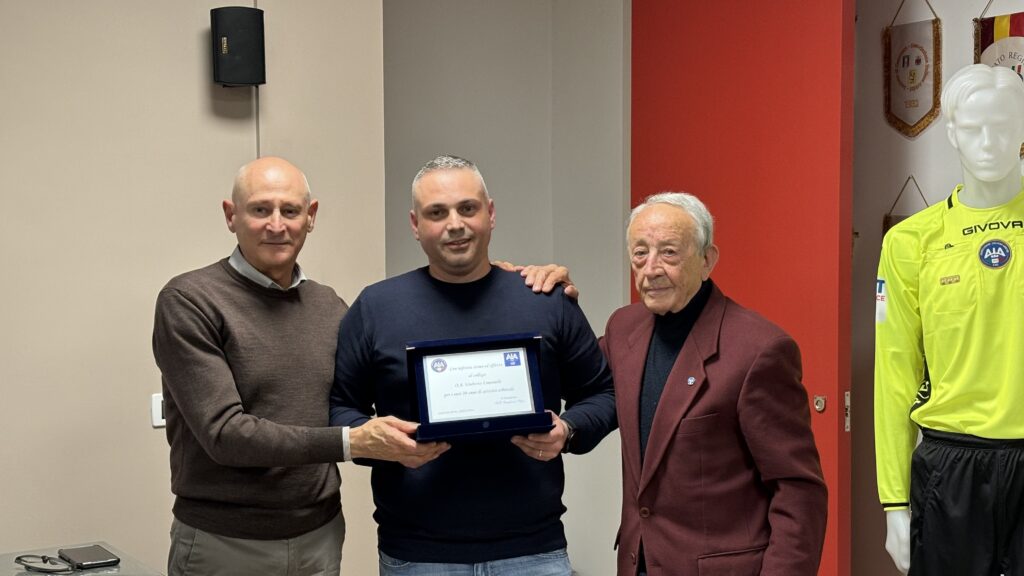 "Un momento di forte spirito associativo" per gli associati lametini. - 37 - AIA – Sezione di Lamezia Terme "Un momento di forte spirito associativo" per gli associati lametini. - 36 - AIA – Sezione di Lamezia Terme