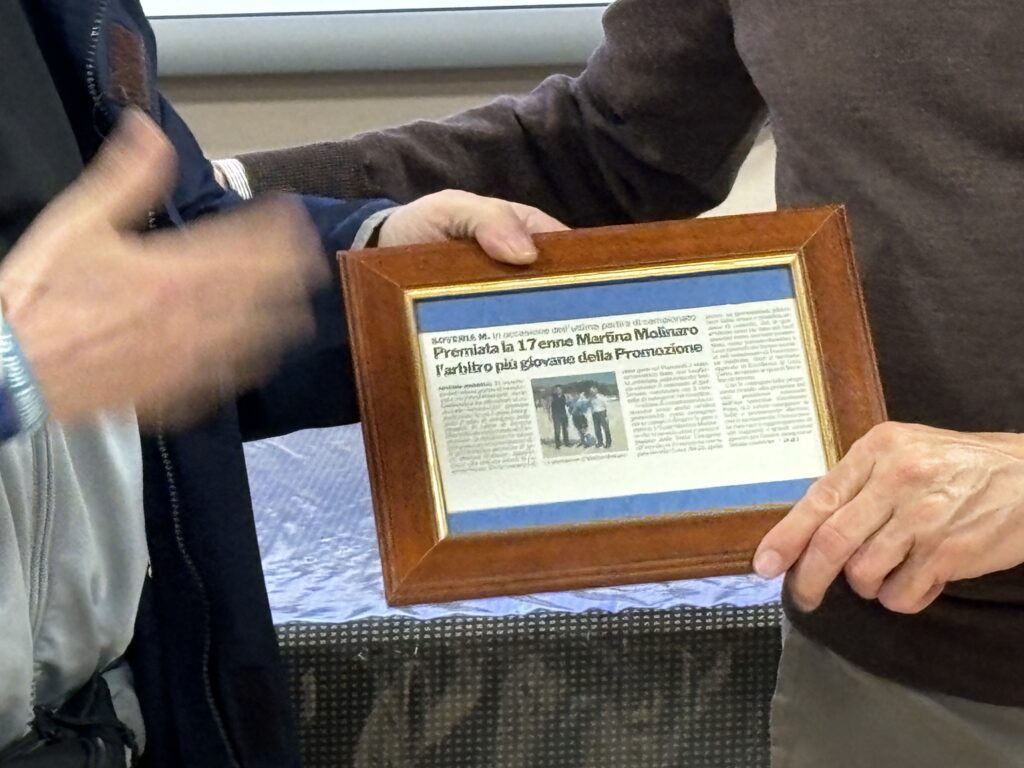 "Un momento di forte spirito associativo" per gli associati lametini. - 43 - AIA – Sezione di Lamezia Terme "Un momento di forte spirito associativo" per gli associati lametini. - 42 - AIA – Sezione di Lamezia Terme