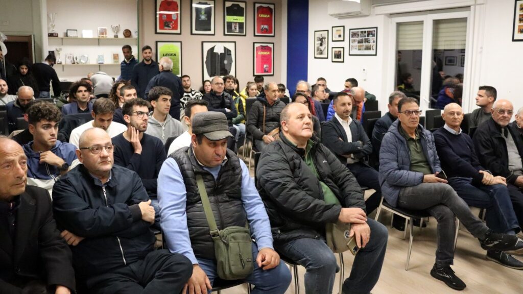 La nuova era è sul solco della continuità con l’elezione a Presidente di Giacomo Bruzzano - 7 - AIA – Sezione di Lamezia Terme La nuova era è sul solco della continuità con l’elezione a Presidente di Giacomo Bruzzano - 6 - AIA – Sezione di Lamezia Terme