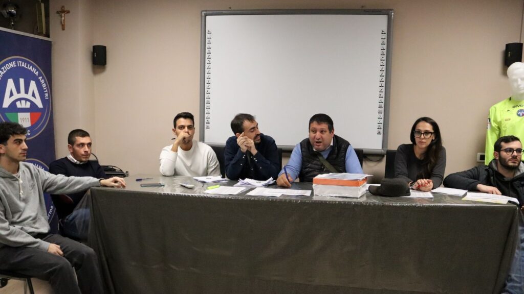 La nuova era è sul solco della continuità con l’elezione a Presidente di Giacomo Bruzzano - 13 - AIA – Sezione di Lamezia Terme La nuova era è sul solco della continuità con l’elezione a Presidente di Giacomo Bruzzano - 12 - AIA – Sezione di Lamezia Terme