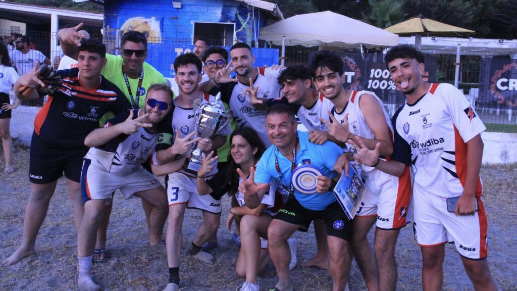 Associazionismo e convivialità i valori al centro della 2ª edizione del Torneo “Riviera dei Tramonti” - 5 - AIA – Sezione di Lamezia Terme Associazionismo e convivialità i valori al centro della 2ª edizione del Torneo “Riviera dei Tramonti” - 4 - AIA – Sezione di Lamezia Terme